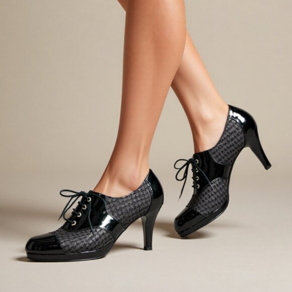 Anne Klein Black Houndstooth Patent Leather Cap Toe Booties Loafer Pump Heels 7 - Picture 1 of 10